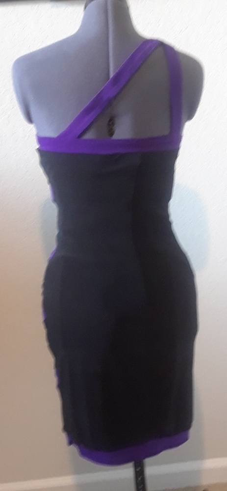 🔥SALE🔥Bodycon Black & Purple One‎ Shoulder Dress - Picture 3 of 5